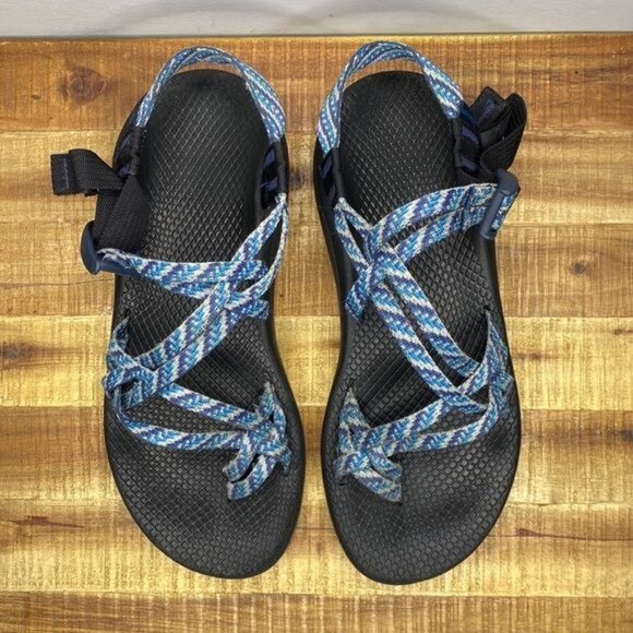 Chaco Blue Purple Strappy Sandals: Size 9 - Picture 4 of 7